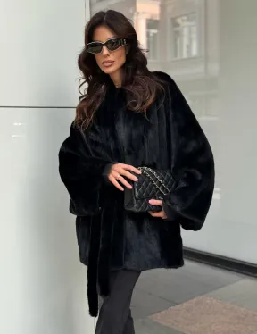 Черная шуба из аукционного меха норки SAGA FURS