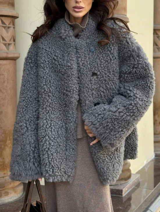 Дубленка серого цвета - двухсторонняя