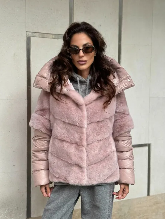 Зимняя норковая куртка - жилет с капюшоном