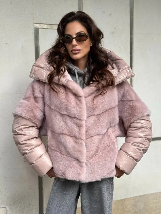 Зимняя норковая куртка - жилет с капюшоном