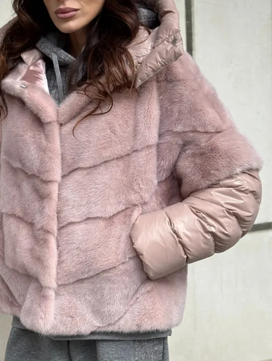 Зимняя норковая куртка - жилет с капюшоном