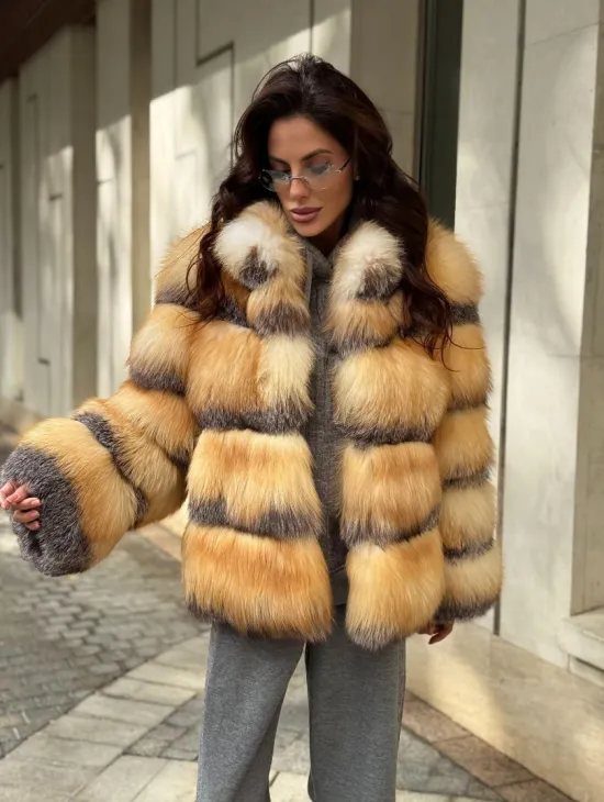 Полушубок из меха лисы Golden-grey fox стойка воротник