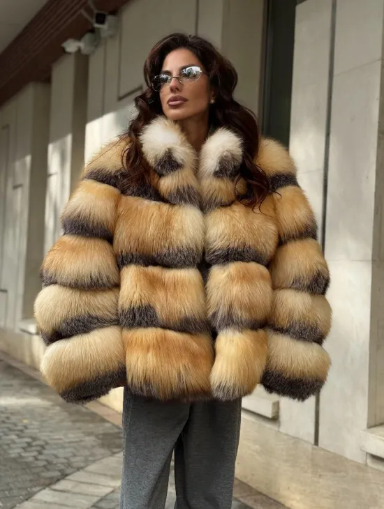 Полушубок из меха лисы Golden-grey fox стойка воротник