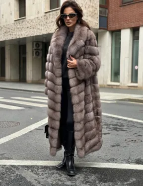 Шуба из меха куницы в цвете Truffle