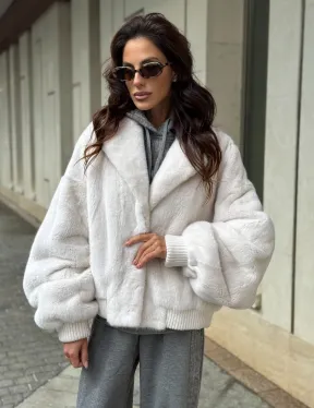 Белый норковый бомбер на резинке