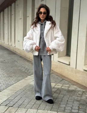 Белый норковый бомбер на резинке