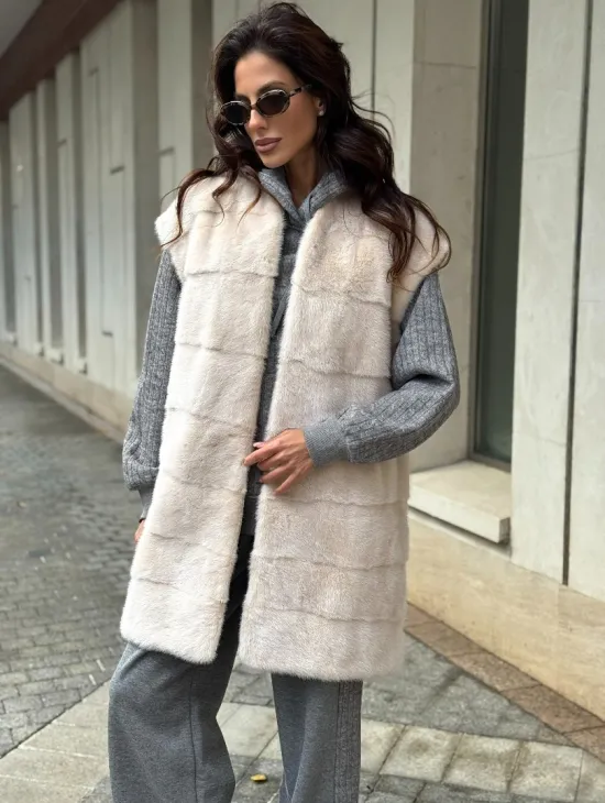 Комбинированный жилет из меха норки и шерсти