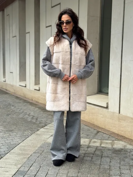 Комбинированный жилет из меха норки и шерсти