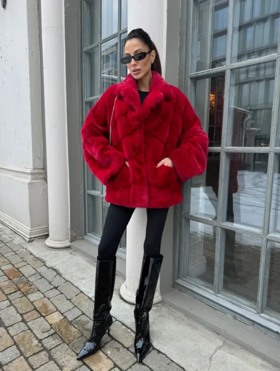 Полушубок норковый в гранатовом оттенке