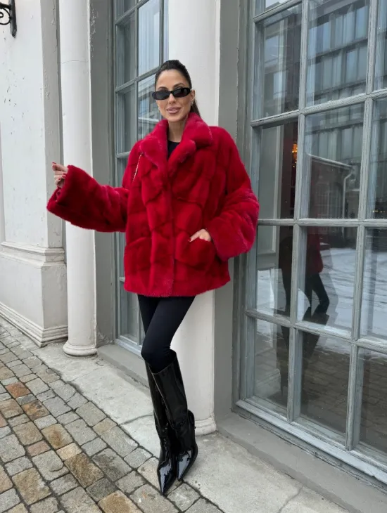 Полушубок норковый в гранатовом оттенке