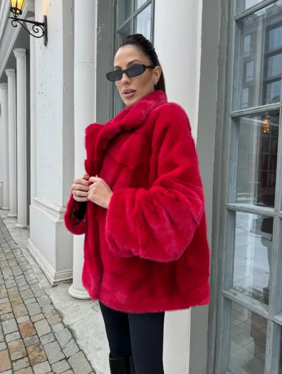 Полушубок норковый в гранатовом оттенке