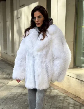 Шуба из белой арктической лисы