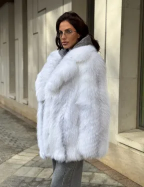 Шуба из белой арктической лисы