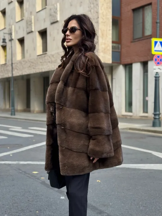 Шуба норковая коричневая