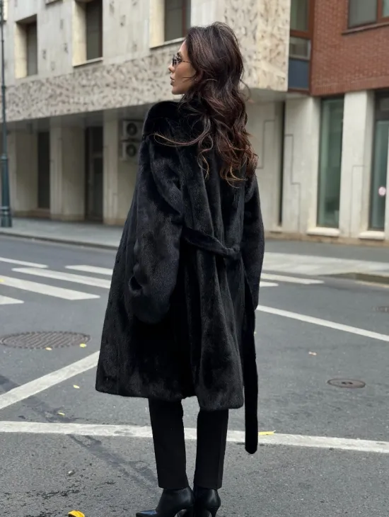 Норковая шуба средняя длина - черная