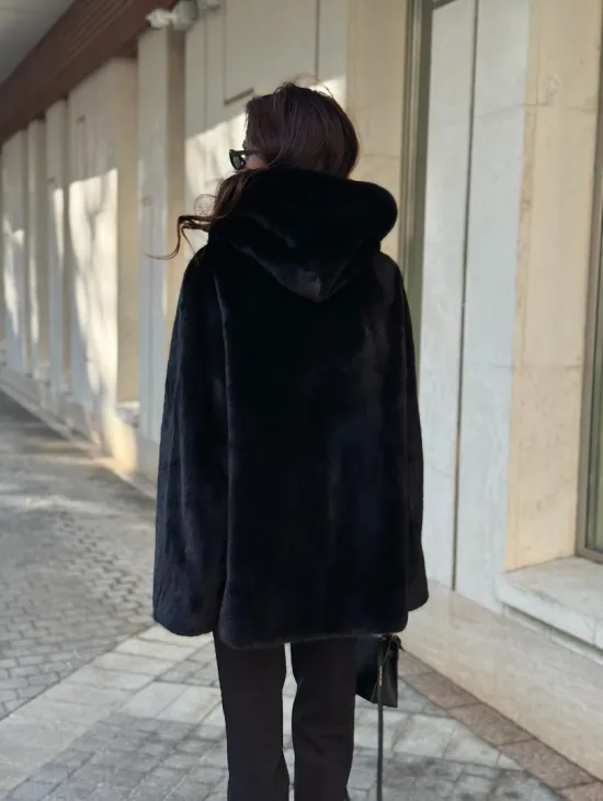 Шуба куртка из норки - черная