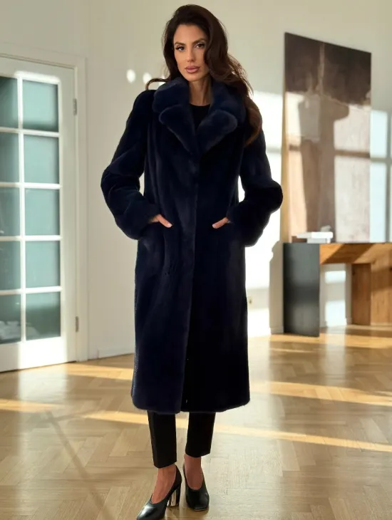 Норковая шуба темно-синего цвета