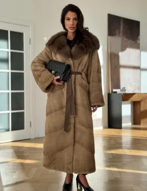Норковая шуба бежевого цвета - капюшон куница