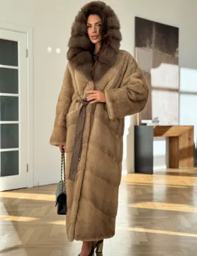 Норковая шуба бежевого цвета - капюшон куница