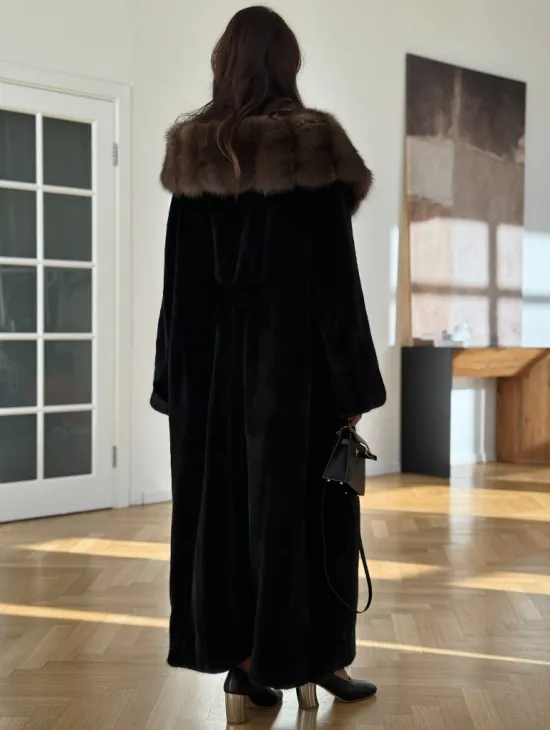 Шуба из меха норки BLACKGLAMA