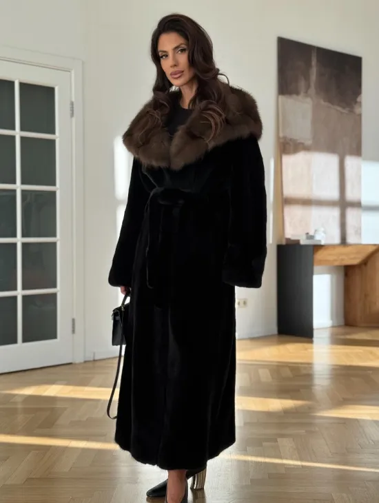 Шуба из меха норки BLACKGLAMA