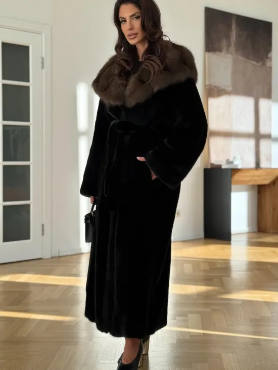 Шуба из меха норки BLACKGLAMA