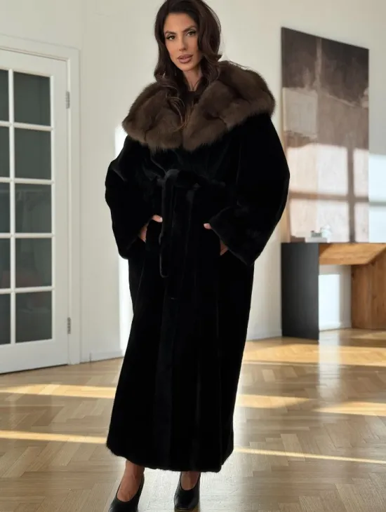 Шуба из меха норки BLACKGLAMA