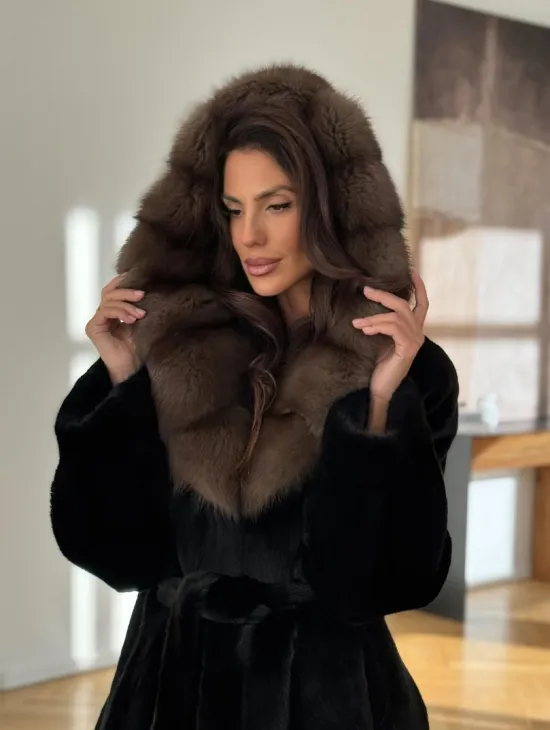 Шуба из меха норки BLACKGLAMA