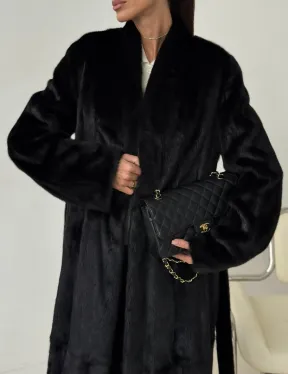 Длинная черная норковая шуба