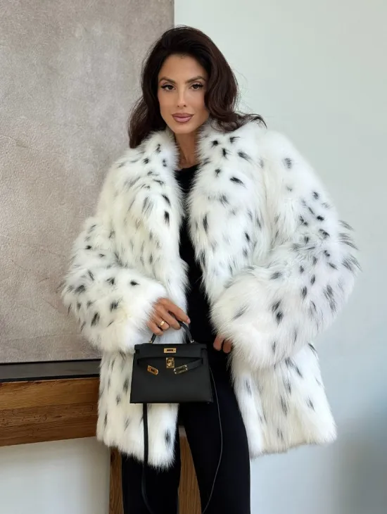 Шуба из лисы под рысь - белая