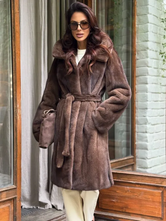 Норковая шуба с капюшоном - цвет орех