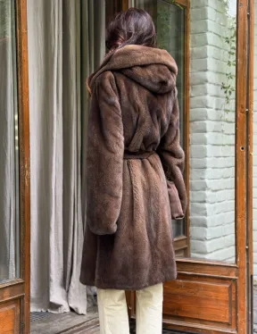 Норковая шуба с капюшоном - цвет орех