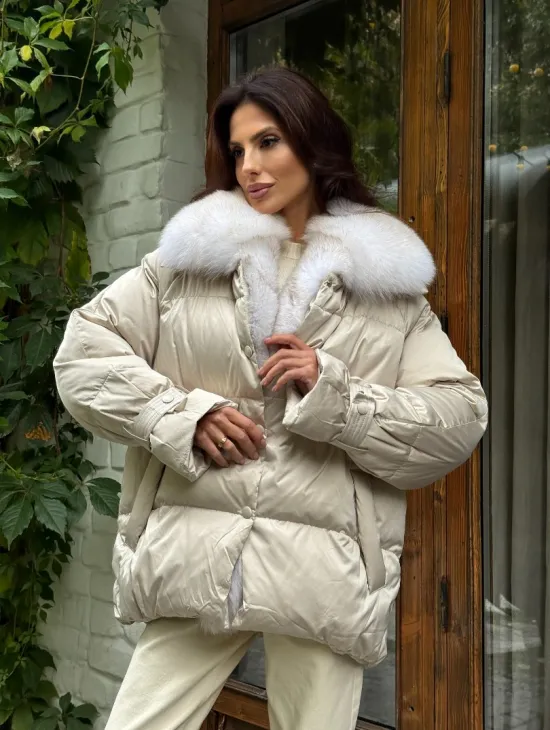 Женский пуховик с мехом песца