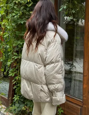 Женский пуховик с мехом песца