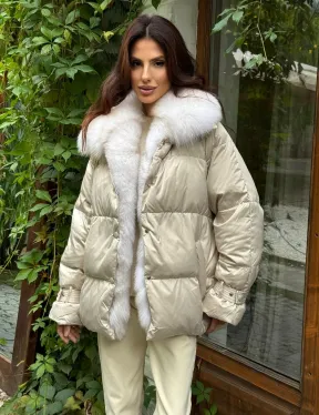 Женский пуховик с мехом песца