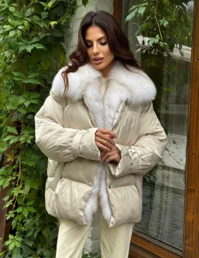 Женский пуховик с мехом песца