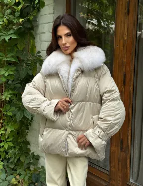 Женский пуховик с мехом песца