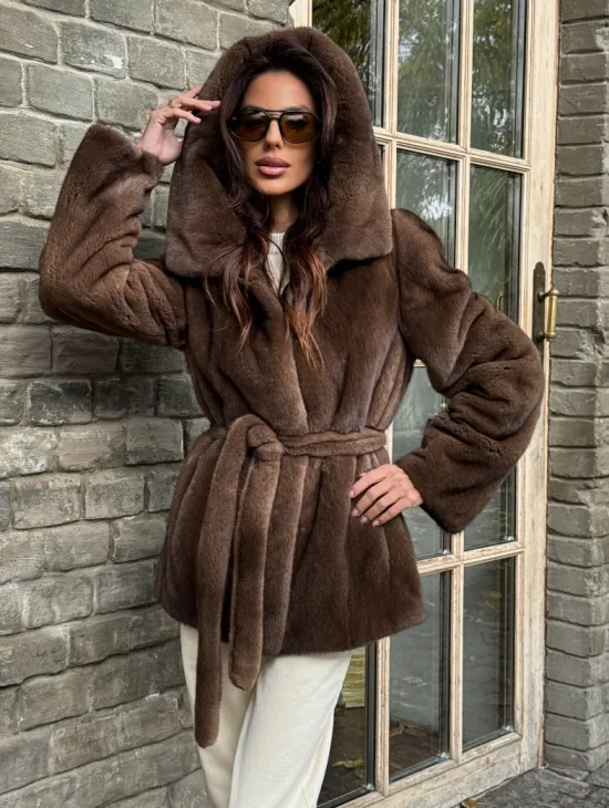 Шуба автоледи с капюшоном