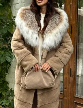 Бежевая норковая шуба с капюшоном рысь