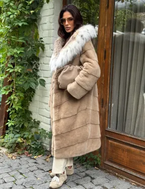 Бежевая норковая шуба с капюшоном рысь