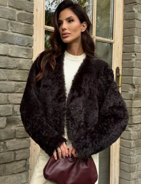 Укороченная шуба из овчины калган