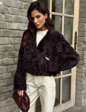 Укороченная шуба из овчины калган