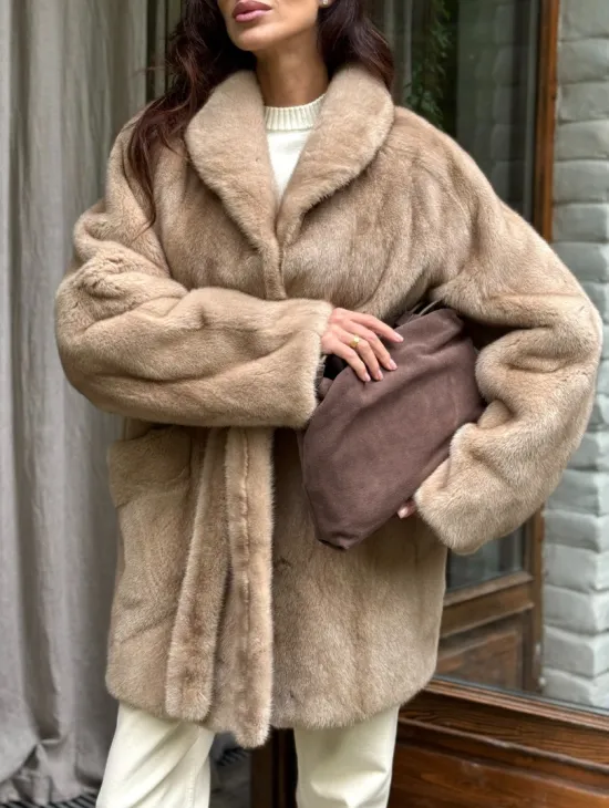 Норковый полушубок с воротником шаль