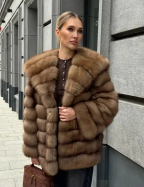 Шуба из натурального меха куницы с капюшоном