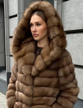 Шуба из натурального меха куницы с капюшоном