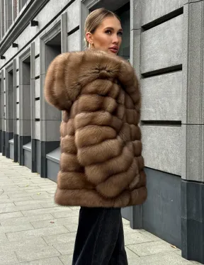 Шуба из натурального меха куницы с капюшоном