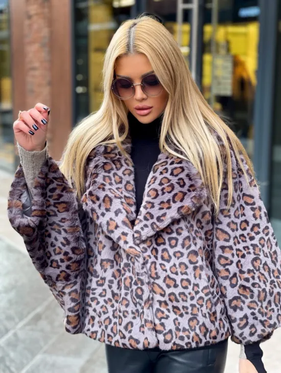 Полушубок из экомеха леопард