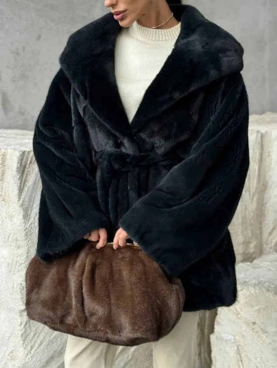 Шуба норковая летучая мышь с капюшоном