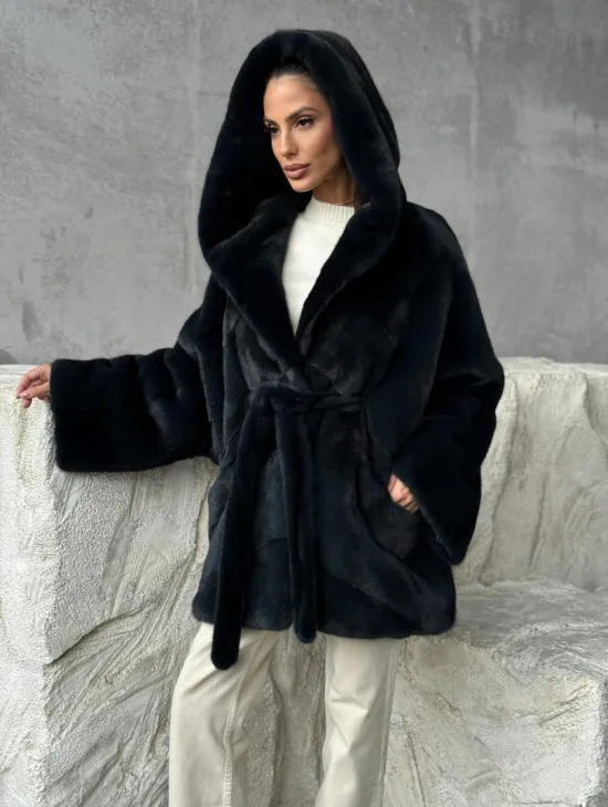 Шуба норковая летучая мышь с капюшоном