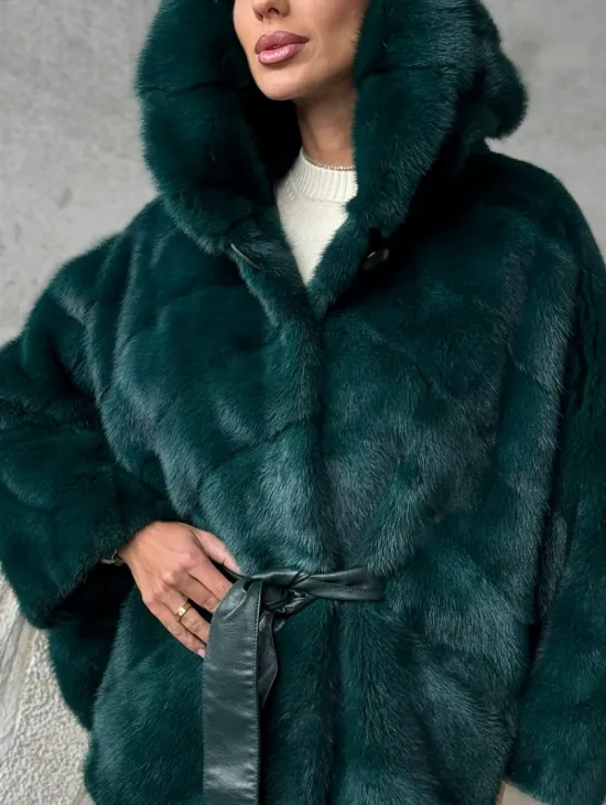 Норковый полушубок с капюшоном